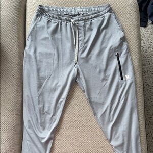 Vuori Men's Gray Jogger Pants